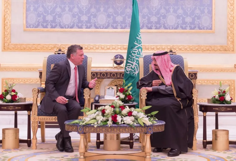 إنفوجراف| العلاقات السعودية الأردنية.. كيف طورها الملك عبدالله الثاني شخصية مجلة «الرجل» ؟
