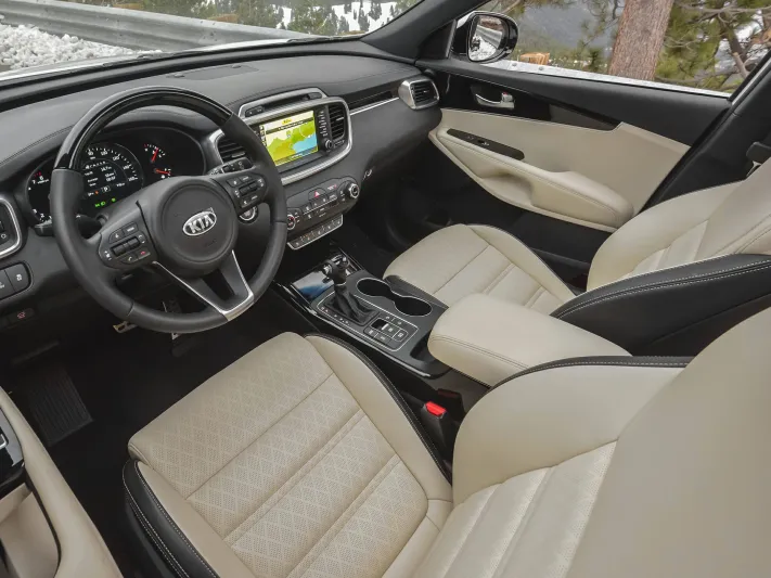 كيا سورينتو 2018.. تجمع بين الاداء العالي والتصميم الجذاب