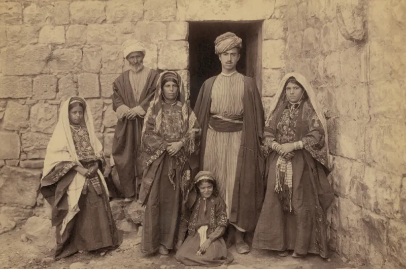 هل فكرت لحظة من نحن؟.. تعرف على أصل وتاريخ العرب