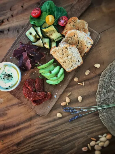 أطباق لذيذة ترّاس جديد وذكريات جديدة في ملاذ مميّز