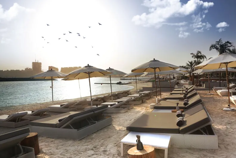 أطباق لذيذة ترّاس جديد وذكريات جديدة في ملاذ مميّز