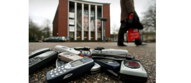 ما هو تأثير الملكة الحمراء؟.. ولماذا يصعب النجاة منه؟ 