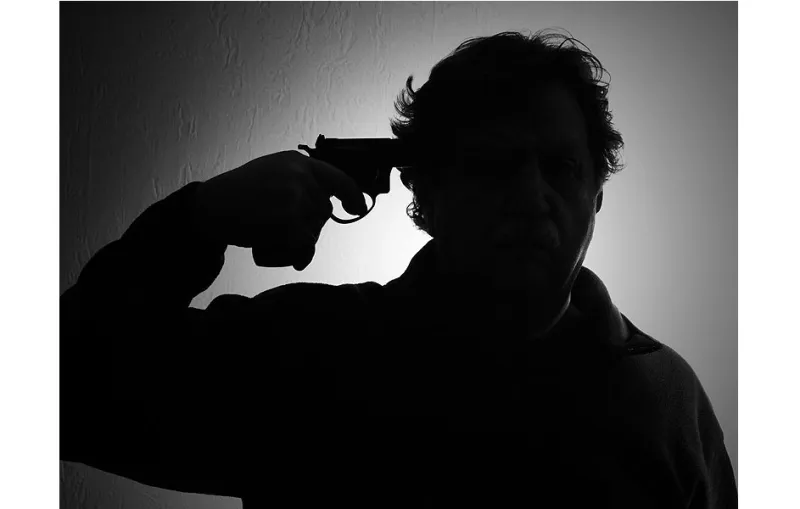 انتحر في بث مباشر على فيسبوك بسبب خطبة ابنته