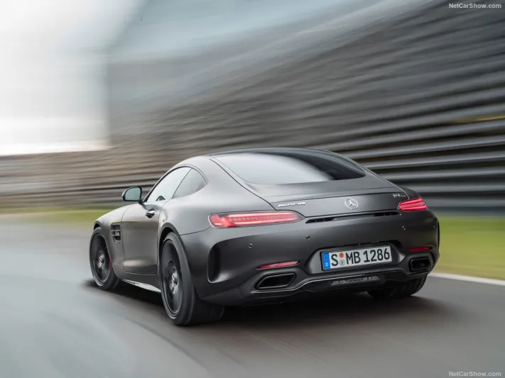 الإصدار 50 من مرسيدس بنز AMG GT C.. سحر لا يقاوم