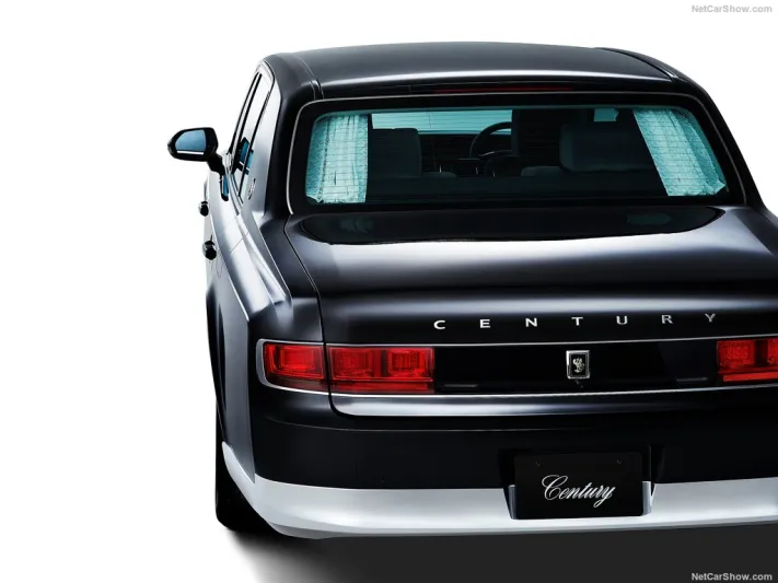 تويوتا Century 2018.. مظهر كلاسيكي بروح العصر