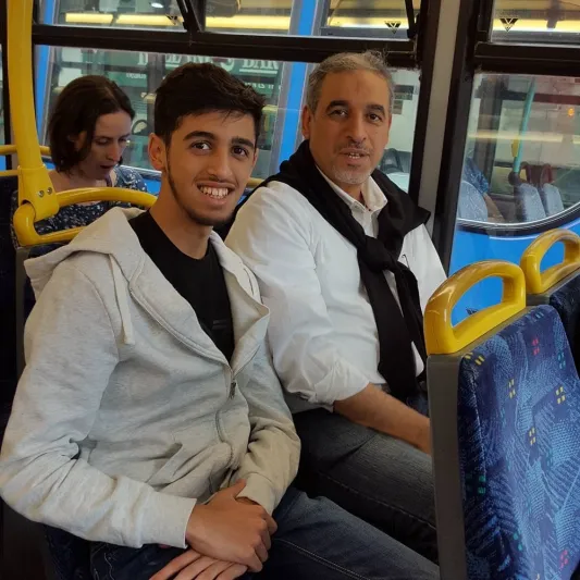 كيف وثق رجل الأعمال مصطفى الفردان مهنة الغوص في بيته !