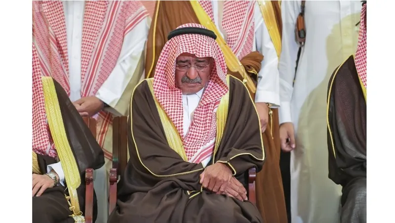 الأميران أحمد ومقرن بن عبدالعزيز يؤديان صلاة الميت على نائب أمير عسير ومرافقيه