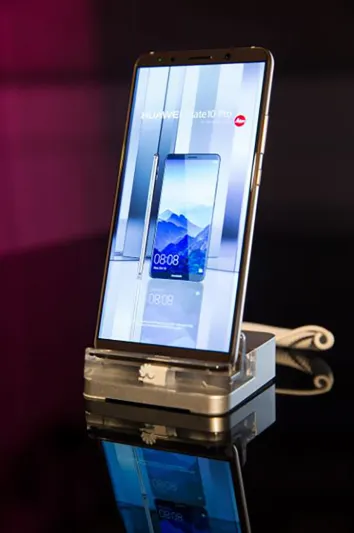 هواوي شريكاً تكنولوجياً رسمياً لأسبوع الموضة العربي الخامس