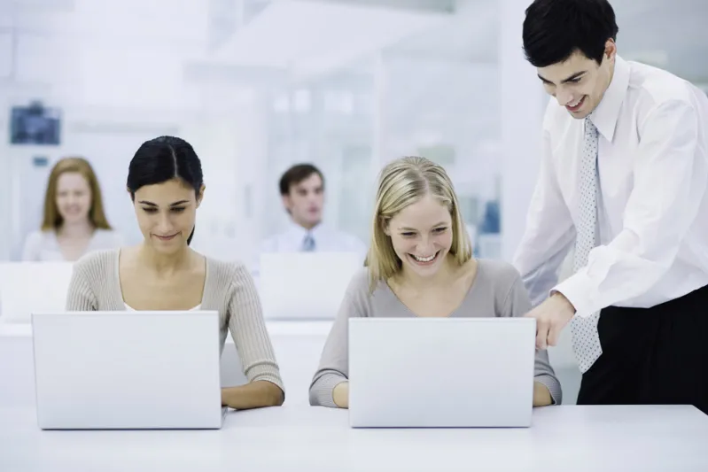 النقاط التي تحتاج إلى تطوير الموظف.. هكذا تتم 