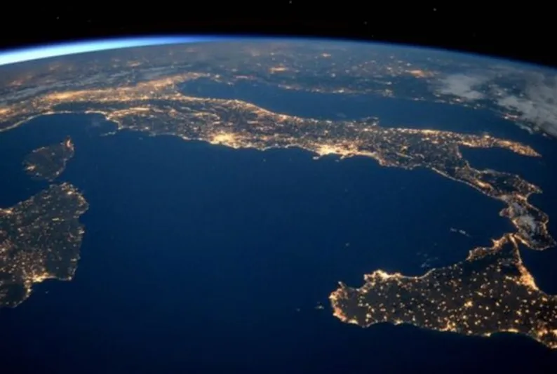 إطلاق أول رسالة من البشر إلى الكائنات الفضائية.. ماذا جاء فيها ؟