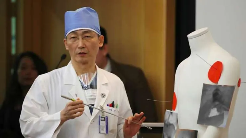 بعد نجاحه في الفرار...مفاجآت في أمعاء الجندي الكوري الشمالي (صور)