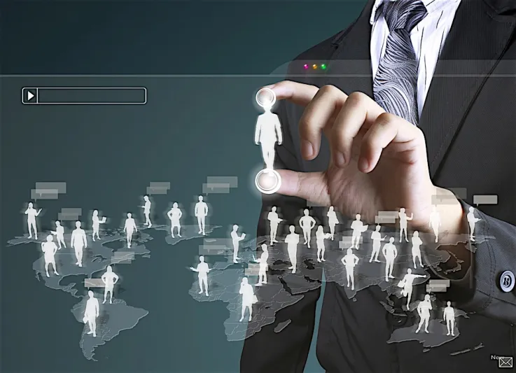 «لينكد إن» من أقوى المنصات.. هكذا تستفيد منها