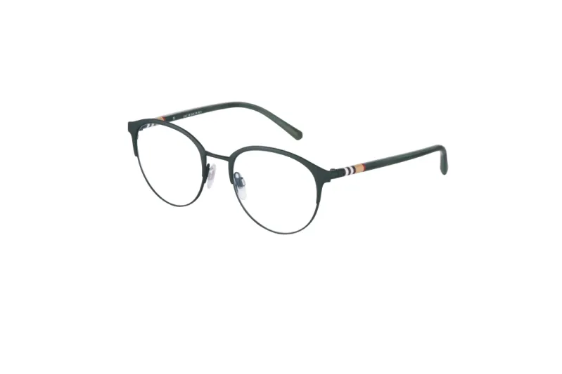 باقة مميزة من نظارات Burberry لخريف وشتاء 2017-2018