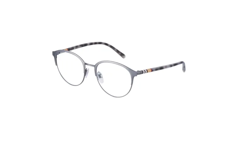 باقة مميزة من نظارات Burberry لخريف وشتاء 2017-2018