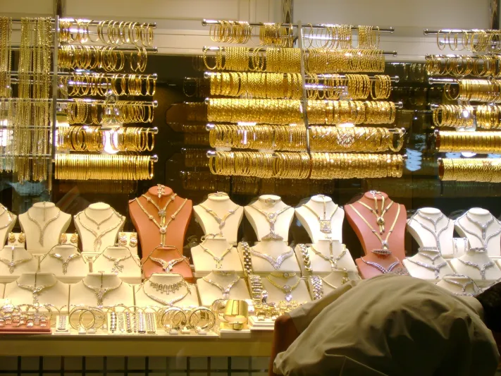 بدء من اليوم.. وظائف محلات الذهب للسعوديين فقط