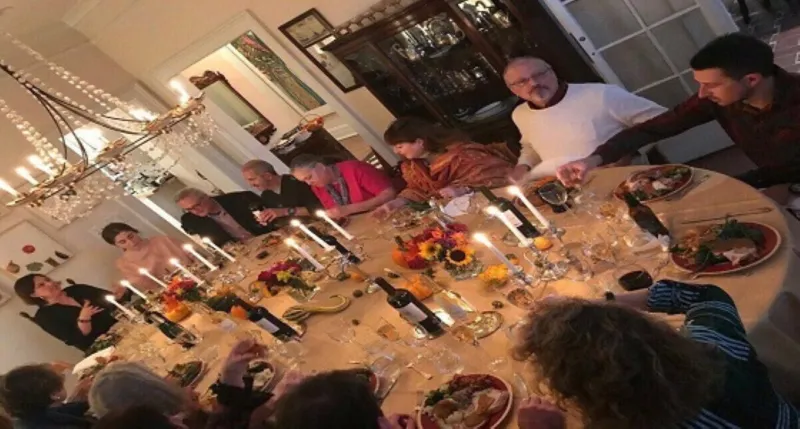 بعشاء فاخر| ” جمال خاشقجي ” يتضامن مع القدس