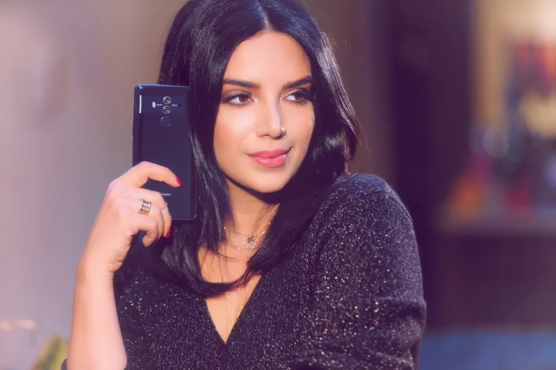 مشاهير مواقع التواصل يوثقون لحظاتهم المميزة مع «هواوي ميت 10 برو»