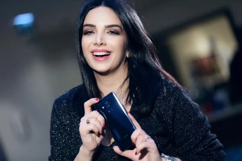 مشاهير مواقع التواصل يوثقون لحظاتهم المميزة مع «هواوي ميت 10 برو»