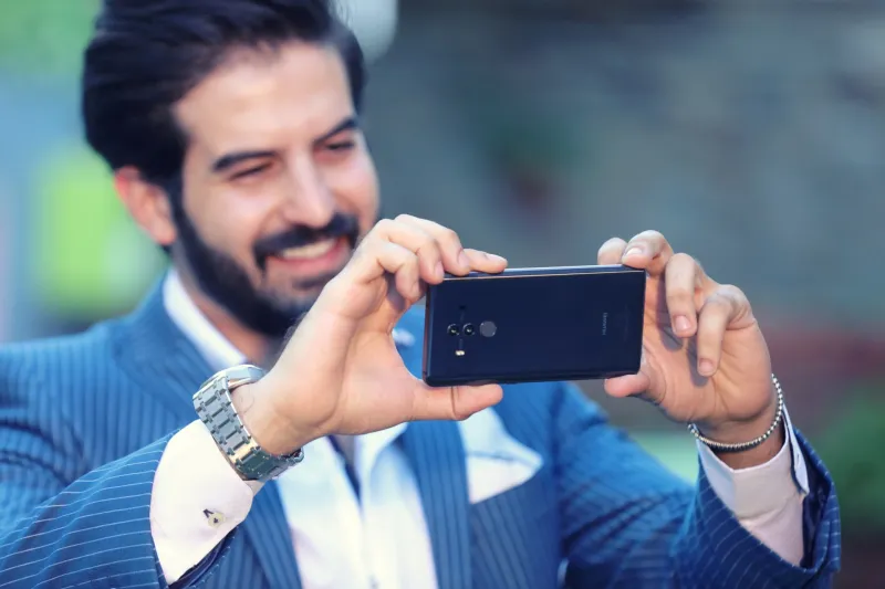 مشاهير مواقع التواصل يوثقون لحظاتهم المميزة مع «هواوي ميت 10 برو»