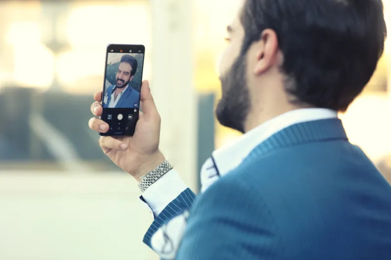 مشاهير مواقع التواصل يوثقون لحظاتهم المميزة مع «هواوي ميت 10 برو»