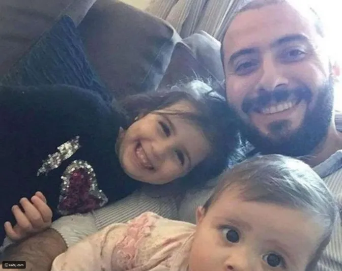 صور عفوية ونادرة للقيصر كاظم الساهر مع أولاده وأحفاده