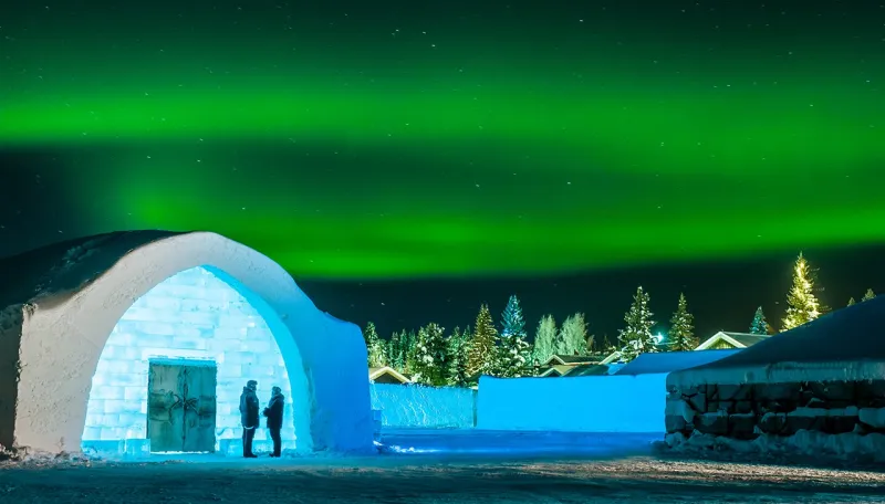 يتضمن 35 جناحًا فاخرًا.. شاهد أفخم قصر جليدي في العالم