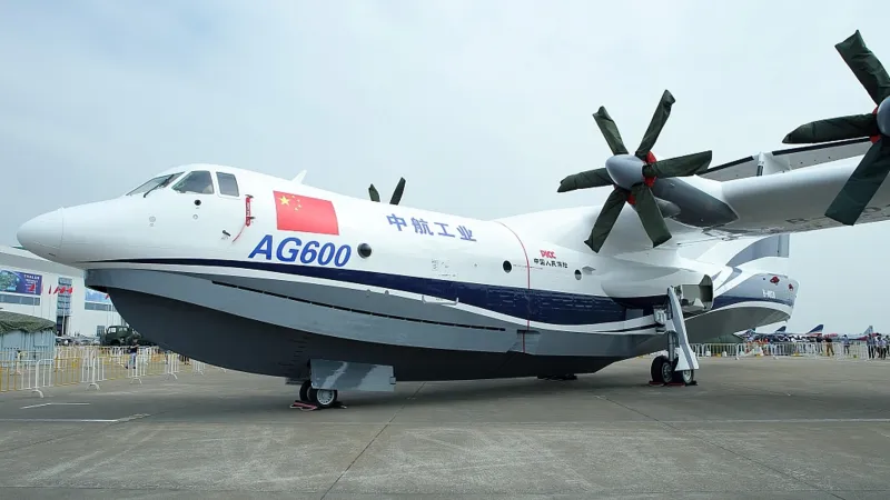 «التنين المائي».. أكبر طائرة برمائية في العالم (فيديو) 