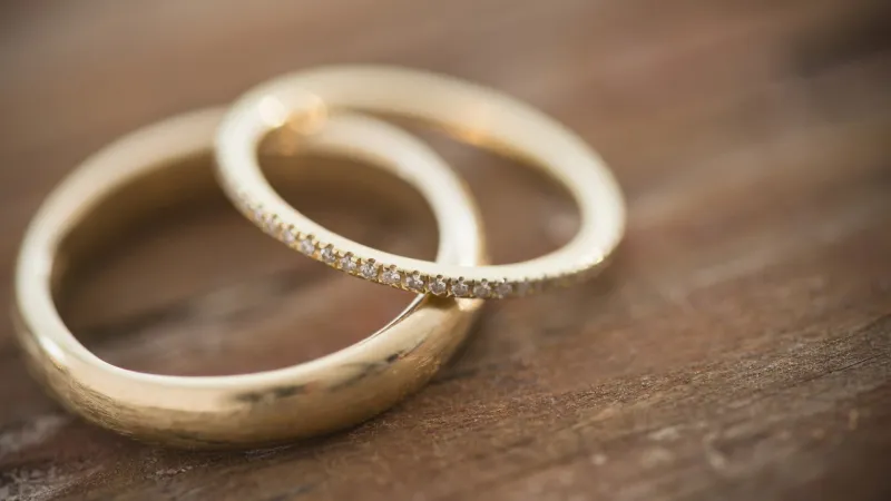 بعد دراسة استمرت 18 عاماً.. من الأكثر سعادة المتزوجون أم العزاب ؟