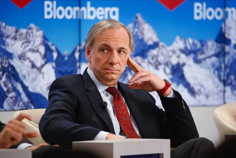 السيولة النقدية أم الذهب.. أي طريق يسلكه المليارديرات استعدادا للاضطرابات الكبيرة