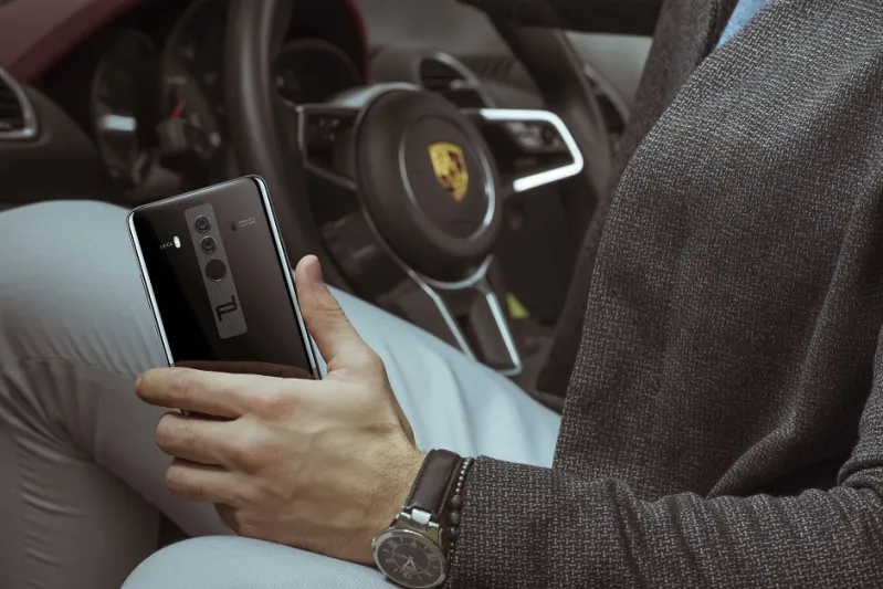 هواوي مايت 10 بورشه ديزاين.. الهاتف الذكي الأمثل للحياة الفاخرة بالإمارات