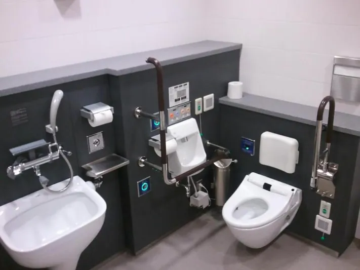 لهذا السبب اليابان تتخلص من «الحمامات العربية»