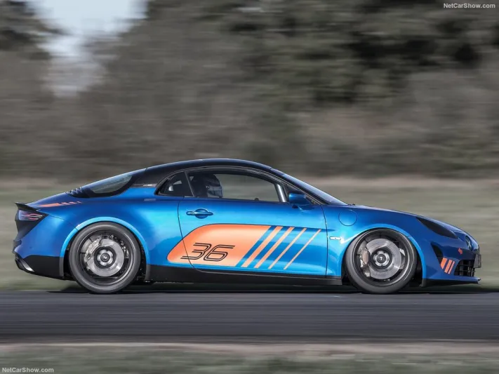 ألبين A110 تعود للمنافسة في العام المقبل