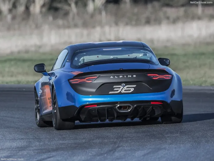 ألبين A110 تعود للمنافسة في العام المقبل