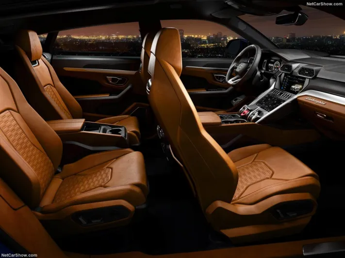 لامبورغيني أوروس.. نهج جديد في عالم السيارات العائلية