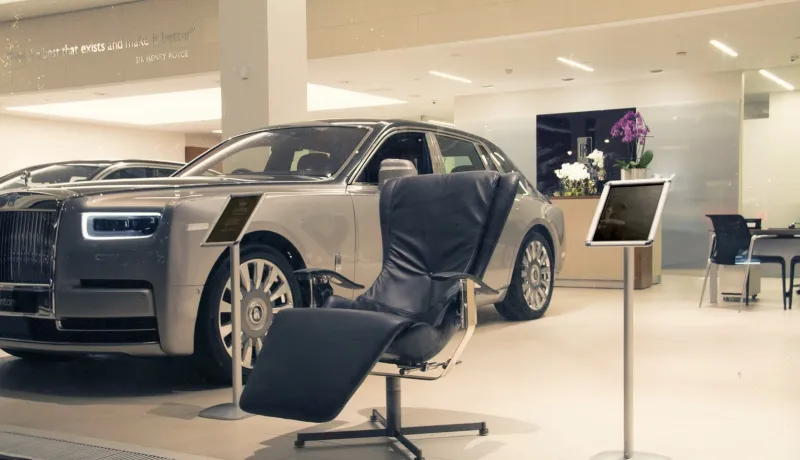 «رولز رويس» تعرض أغلى وأندر مقعد سيارات في العالم (صور)