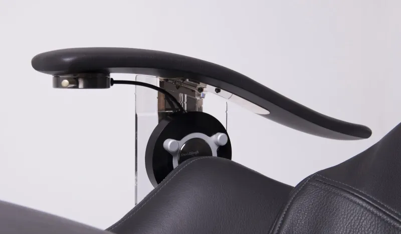 «رولز رويس» تعرض أغلى وأندر مقعد سيارات في العالم (صور)