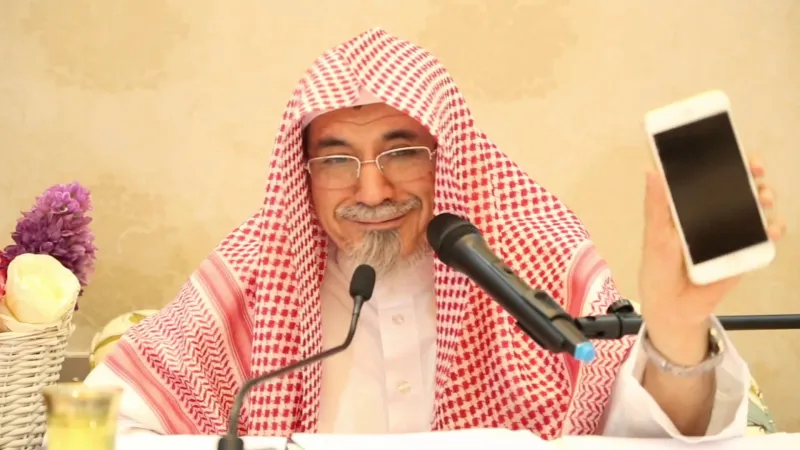 إمام الحرم: على الزوج أن يستأذن زوجته قبل التعدد