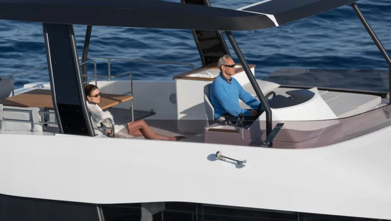 بالخطوات.. تعلم القيادة حتى تحصل على رخصة قيادة اليخوت (فيديو وصور)