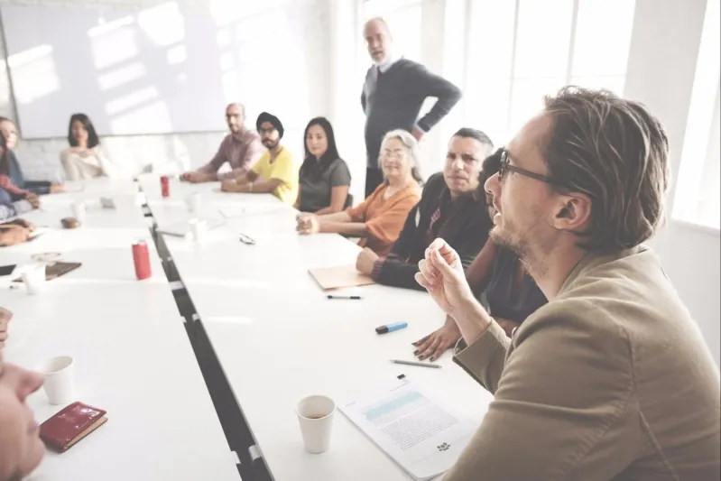 حقق الإدارة الناجحة للاجتماعات الجدلية بتلك الخطوات