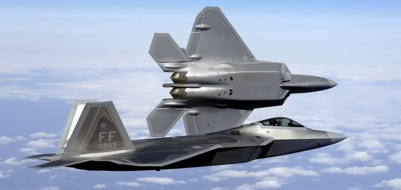 شاهد| «F-22 Raptor» أغلى مقاتلة فى العالم
