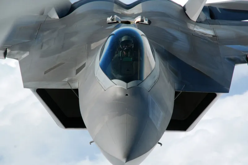 شاهد| «F-22 Raptor» أغلى مقاتلة فى العالم