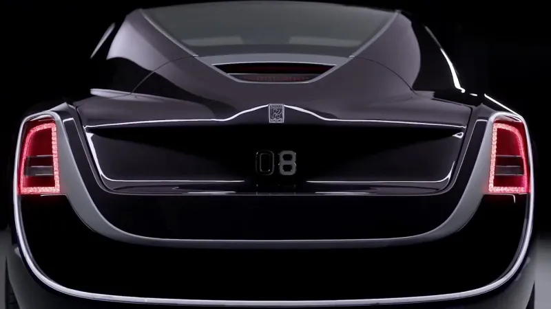 بقيمة 48.75 مليون ريال.. أغلى سيارة في العالم تظهر في أبو ظبي (فيديو)