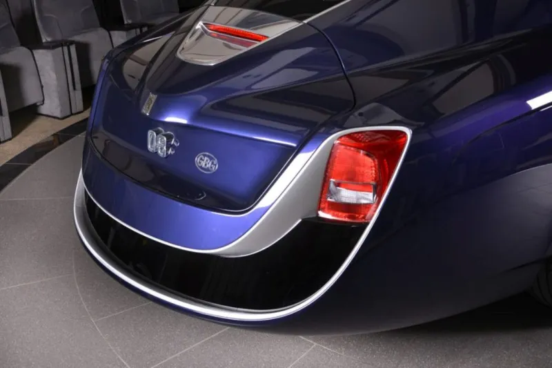 بقيمة 48.75 مليون ريال.. أغلى سيارة في العالم تظهر في أبو ظبي (فيديو)