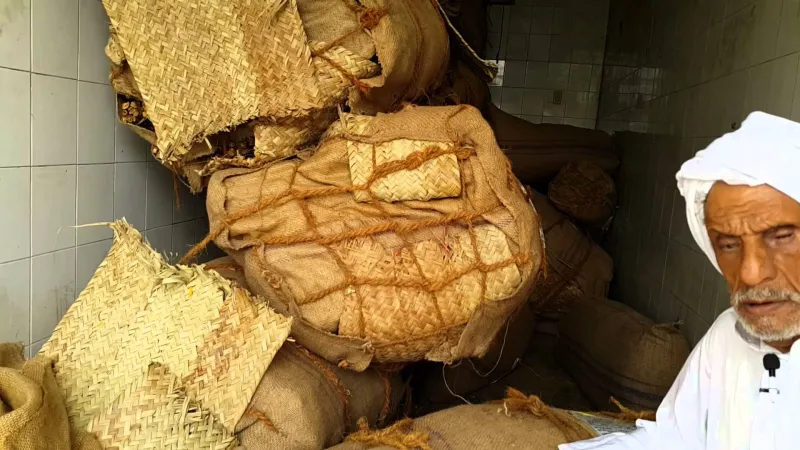 ماهو التتن وماقصة أشهر بائع له في المملكة