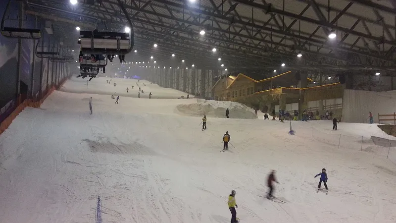 "Snow Arena" مركز ترفيهي شتوي فريد من نوعه في دروسكنينكاي
