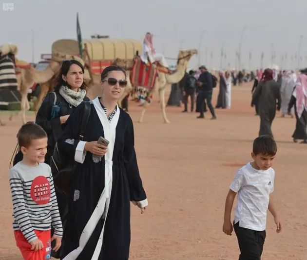 صور| كل ما تريد معرفته عن «أكبر مهرجان للإبل في العالم» بالمملكة !