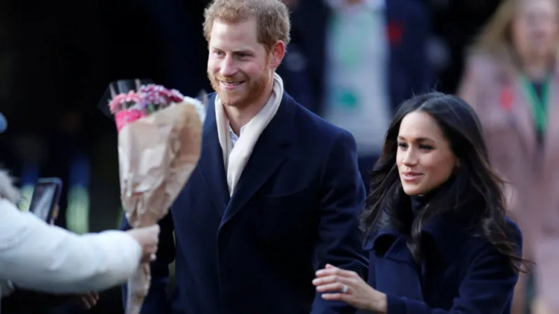 حقائق صادمة تكشفها صديقة الأمير هاري عن طريقة تعارفهم بميغان 