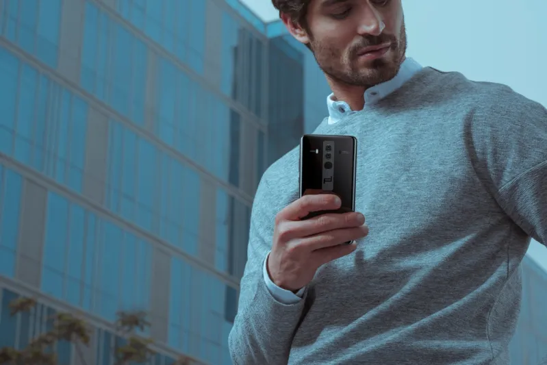 «هواوي ميت 10 بورشه ديزاين».. هاتف مبتكر يمزج الفخامة والأداء خصيصاً لعشاق الأناقة في الإمارات