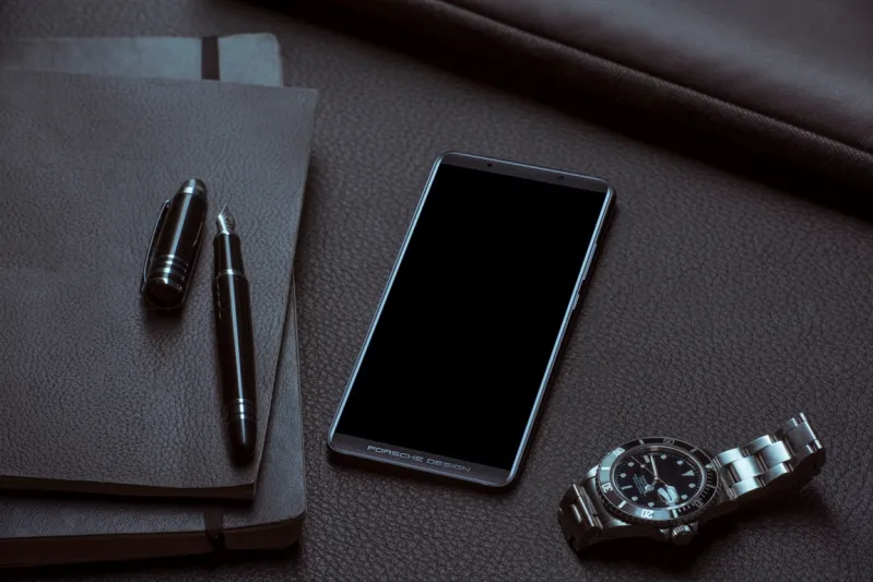 «هواوي ميت 10 بورشه ديزاين».. هاتف مبتكر يمزج الفخامة والأداء خصيصاً لعشاق الأناقة في الإمارات