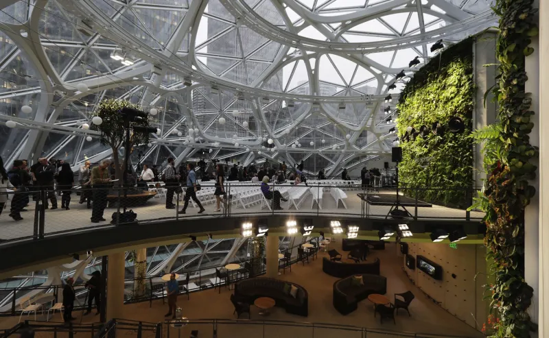 بتكلفة 4 مليارات دولار.. شاهد مقر «أمازون » الجديد